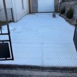 REPRISE ACCES PRINCIPAL EN PLAQUES NIDAGRAVEL - POSE PLAQUES